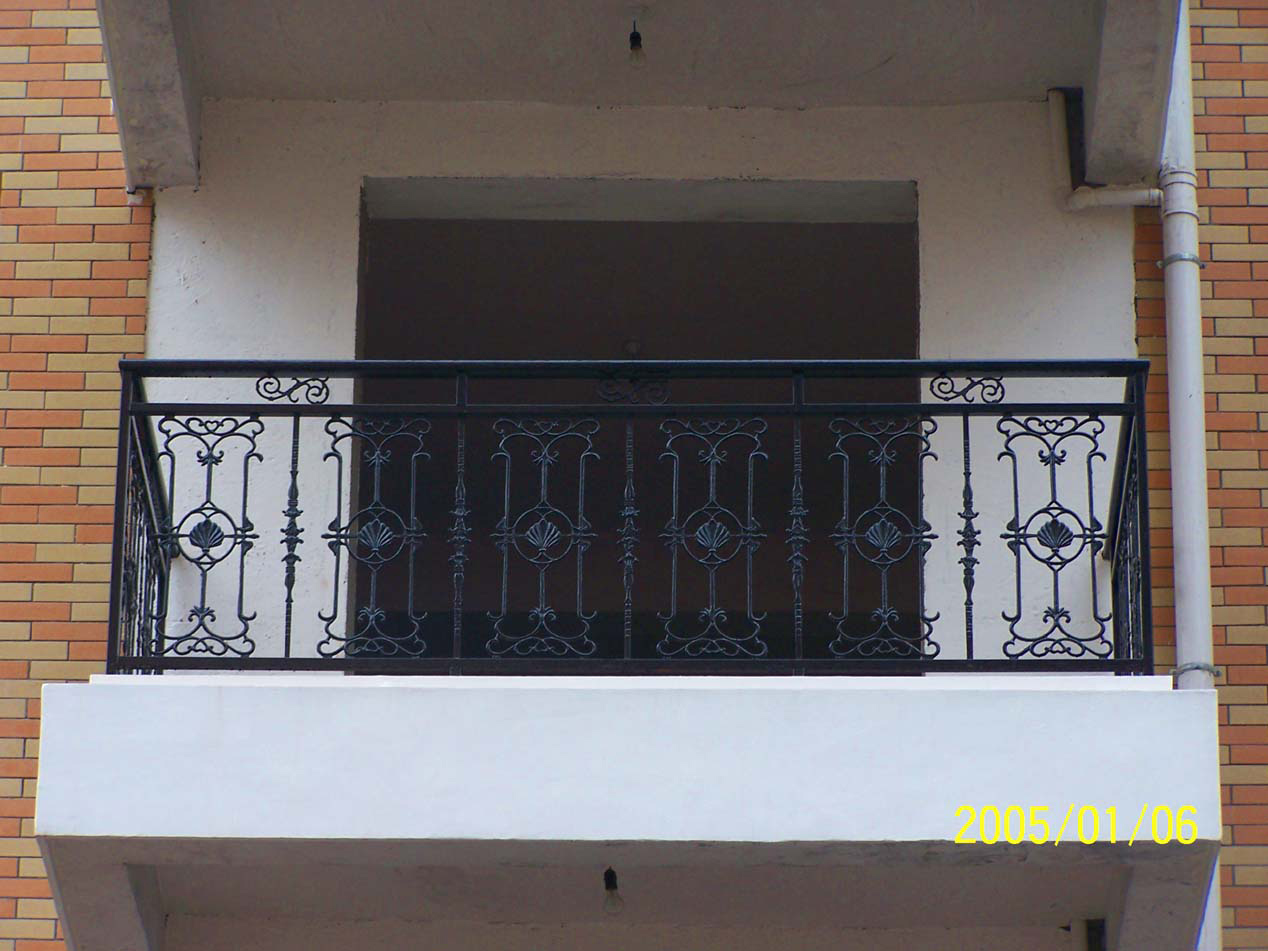 陽臺護(hù)欄